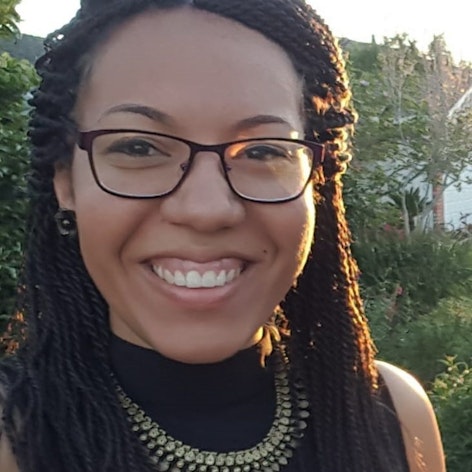 Dana Burton Headshot