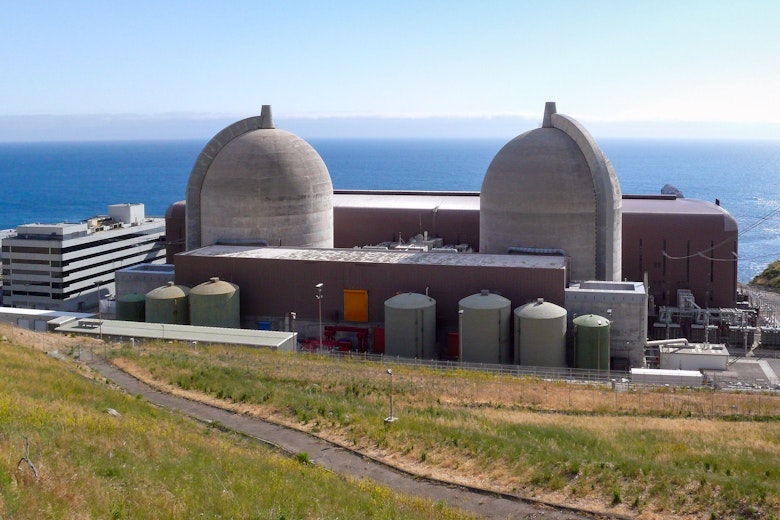 2560px Diablo Canyon Nuclear Power Plant